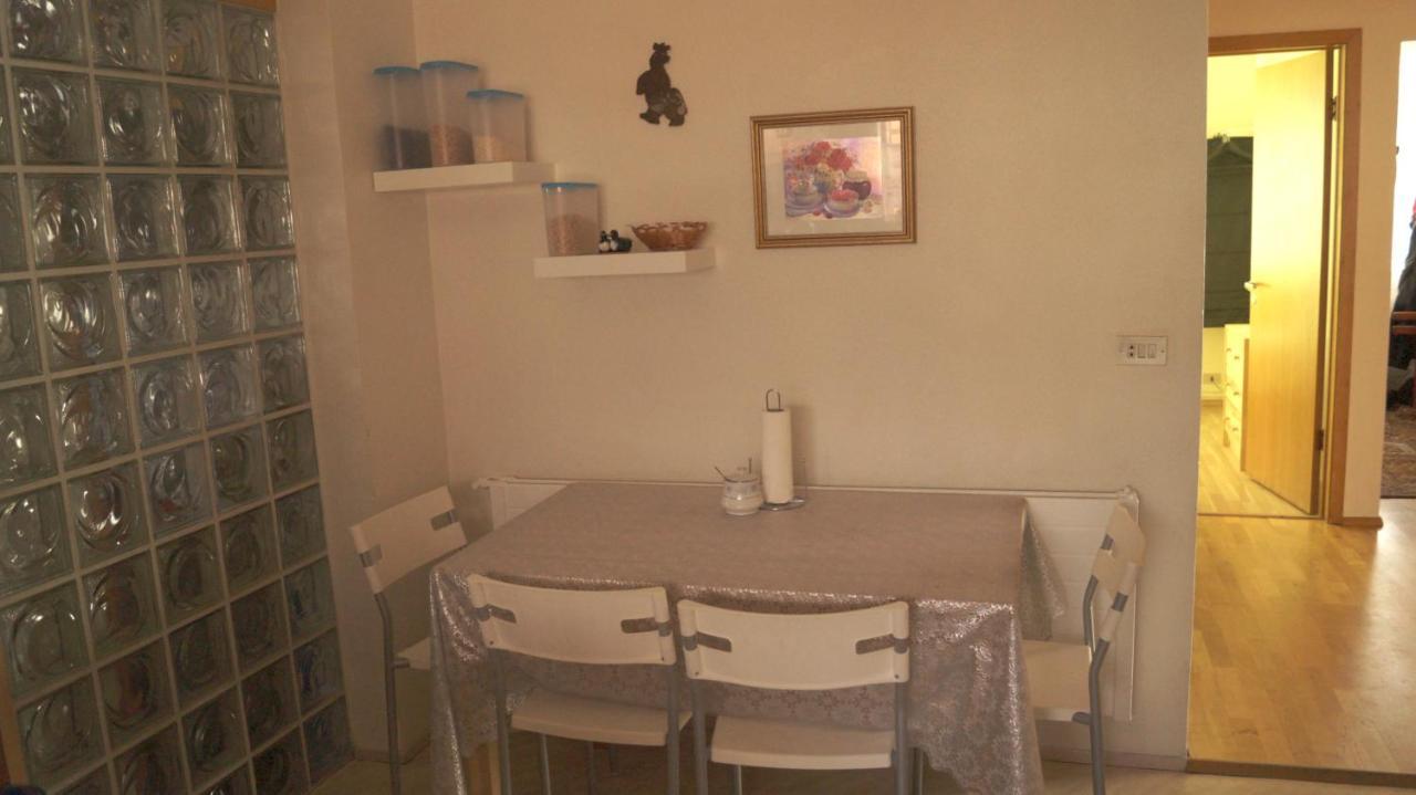 Twin Room With Shared Bathroom Njarthvik Bagian luar foto
