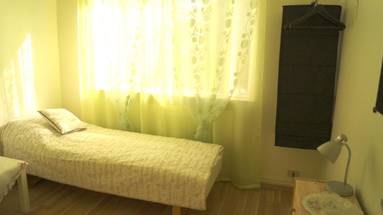 Twin Room With Shared Bathroom Njarthvik Bagian luar foto