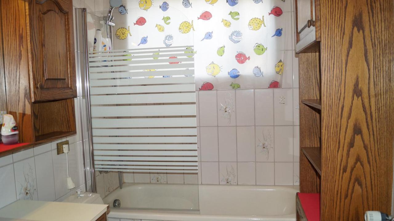 Twin Room With Shared Bathroom Njarthvik Bagian luar foto