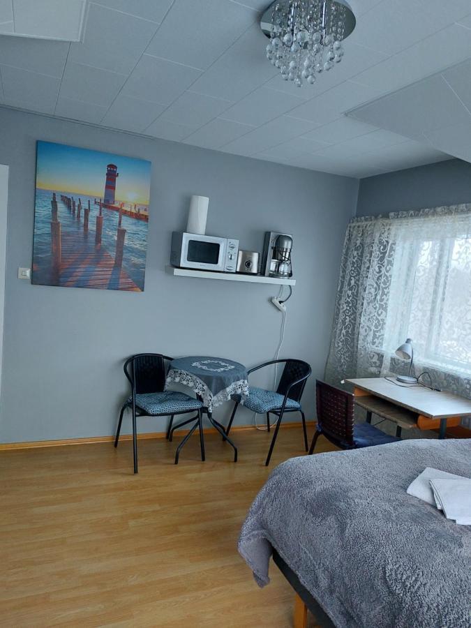 Twin Room With Shared Bathroom Njarthvik Bagian luar foto